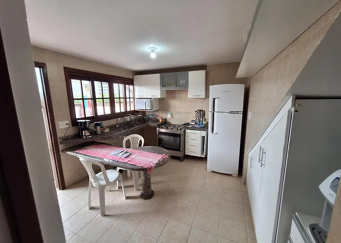 Condominio Exclusivo A Beira Mar - Casa De 04 Quartos Com Piscina E Churrasqueira