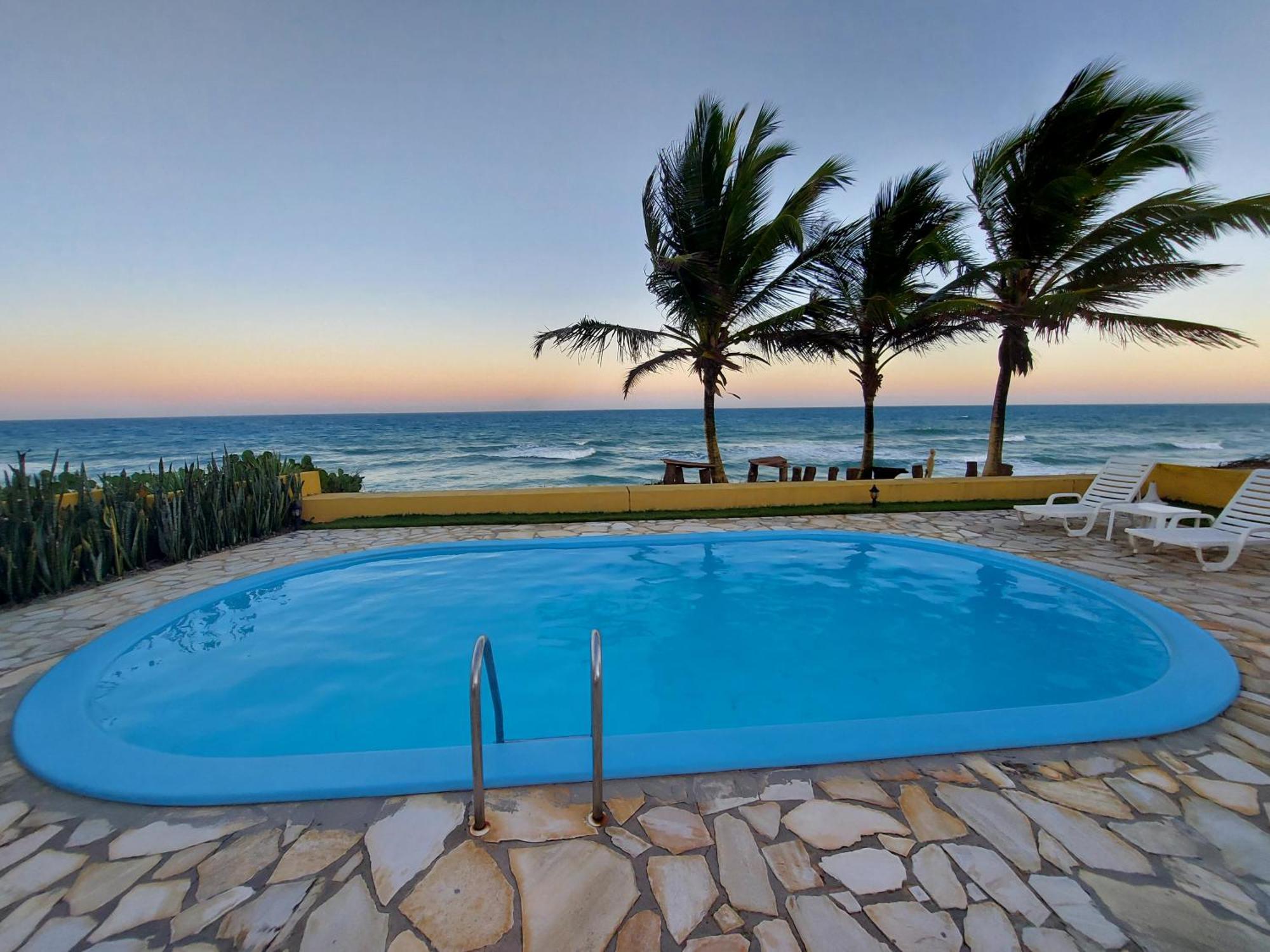 Exclusivo A Beira Mar - Casa De 04 Quartos Com Piscina E Churrasqueira